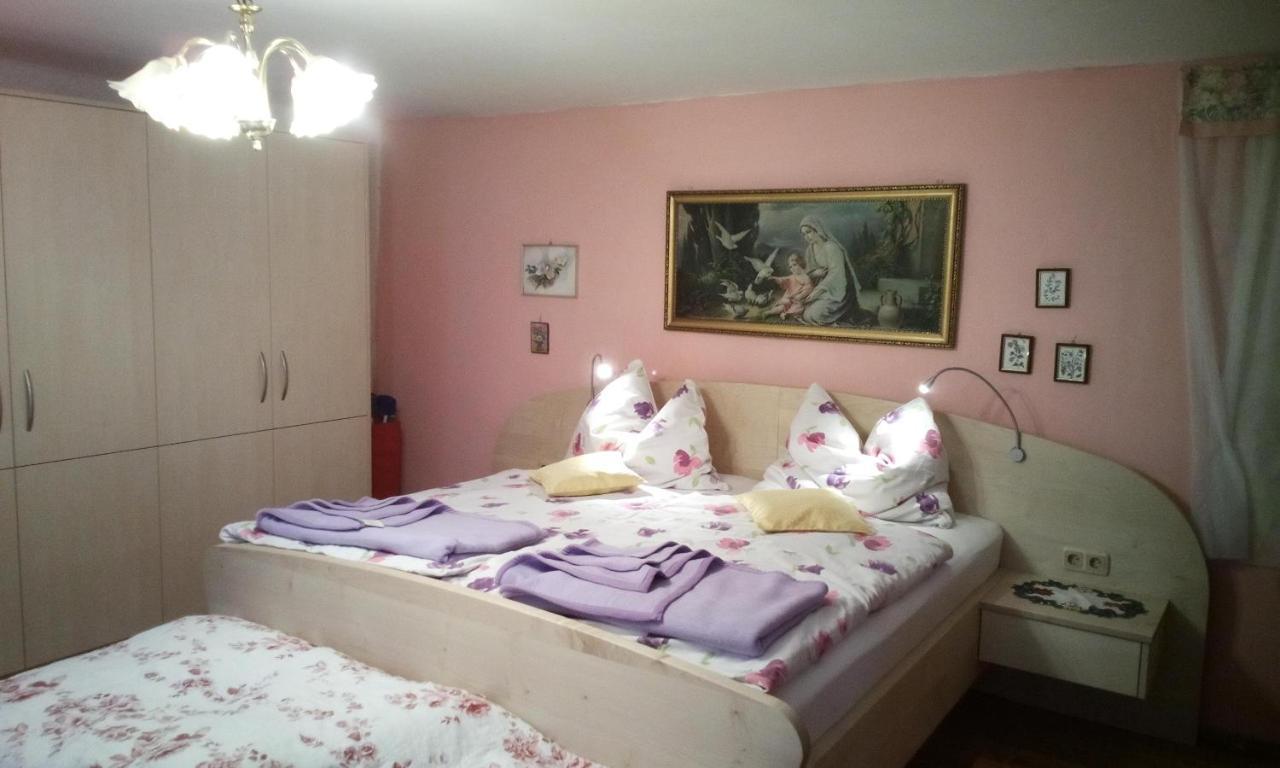 Weinbau-Gaestezimmer Martin Und Eva Maria Jamek Вайсенкірхен-ін-дер-Вахау Екстер'єр фото